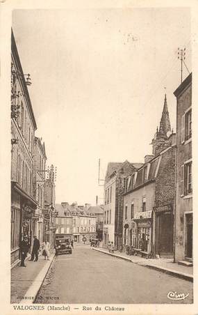 CPA FRANCE 50 "Valognes, rue du Chateau"