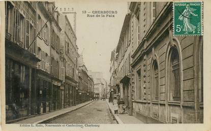 CPA FRANCE 50 "Cherbourg, rue de la Paix"