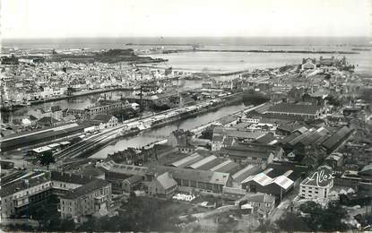 CPSM FRANCE 50 "Cherbourg, Panorama sur l'avant Port et la gare maritime"