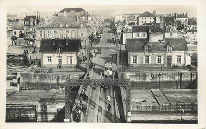 CPSM FRANCE 50 "Cherbourg, Panorama sur le Pont tournant" / TRAMWAY