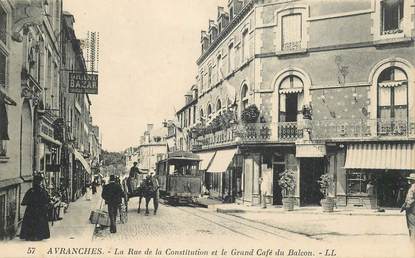 CPA FRANCE 50 "Avranches, la Rue de la Constitution et le Grand café du Balcon"