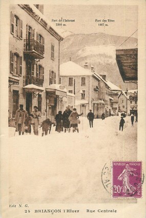 / CPA FRANCE 05 "Briançon, Rue centrale"