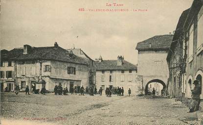 CPA FRANCE 81 "Valence d'Albigeois, la Place"