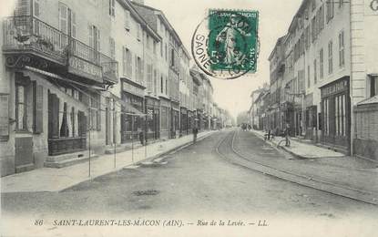 / CPA FRANCE 01 "Saint Laurent Les Macon, rue de la Levée"