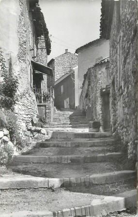 / CPSM FRANCE 04 "Gréoux les Bains, rue du Cadran"