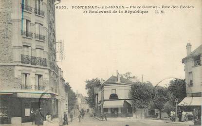 CPA FRANCE 92 "Fontenay aux Roses, Place Carnot, rue des Ecoles"