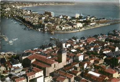 / CPSM FRANCE 85 "Les Sables d'Olonne, le port et vue générale"