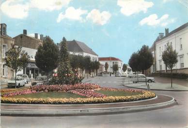 / CPSM FRANCE 85 "Aizenay, le rond point"