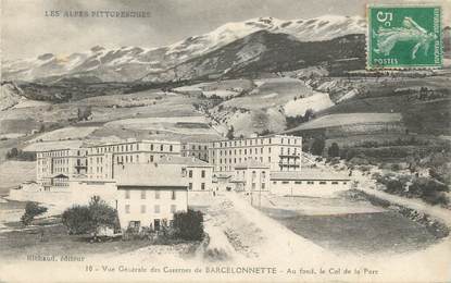 / CPA FRANCE 04 "Barcelonette, vue générale des casernes"