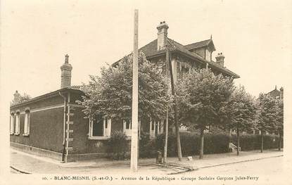 CPA FRANCE 93 "Le Blanc Mesnil, avenue de la République, groupe scolaire Jules Ferry"