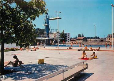 / CPSM FRANCE 01 "Bourg en Bresse, la piscine"