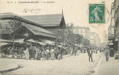 / CPA FRANCE 92 "Levallois Perret, le marché"