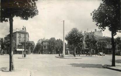 / CPSM FRANCE 92 "La Garenne Colombes, place Jean Baillet"