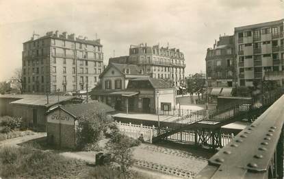 / CPSM FRANCE 92 "La Garenne Colombes, les vallées, vue générale sur la gare"