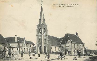 / CPA FRANCE 28 "Champrond en Gatine, la place de l'église"