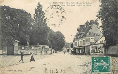 / CPA FRANCE 28 "Maintenon, entrée du château et rue de la Ferté"