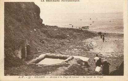 CPA FRANCE 22 "Hillion, arrivée à la plage de Lermot, le lavoir de Trégot"