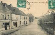 23 Creuse / CPA FRANCE 23 "Ladapeyre, la route de Guéret"