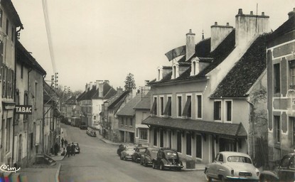 / CPSM FRANCE 21 "Arnay le Duc, rue César Lavirotte et rue Saint Jacques"