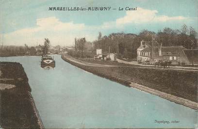 / CPA FRANCE 18 "Marseilles les Aubigny, le canal" / PENICHE