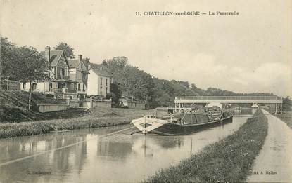 CPA FRANCE 45  "Chatillon sur Loire, la Passerelle" / PÉNICHE / BATELLERIE