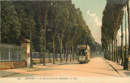 CPA FRANCE 80 "Amiens, le Bld de la Madeleine"