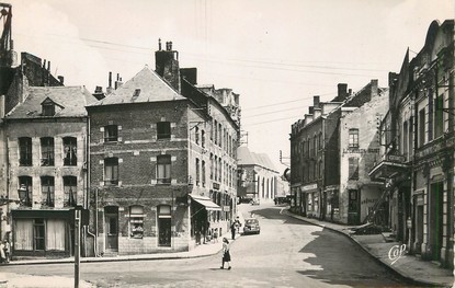 / CPSM FRANCE 59 "Avesne sur Helpe, rue Victor Hugo"