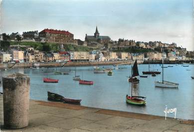 / CPSM FRANCE 50 "Granville, vue générale sur le port"