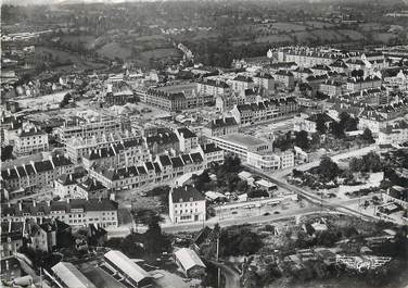 / CPSM FRANCE 50 "Saint Lo, vue aérienne des nouvelles constructions"