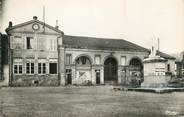 55 Meuse / CPSM FRANCE 55 "Damvillers, les écoles et l'ancien marché couvert"