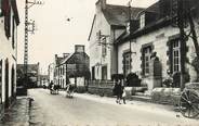 29 Finistere / CPSM FRANCE 29 "Plozevet, la mairie"