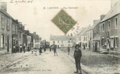 / CPA FRANCE 29 "Lanvéoc, rue nationale"