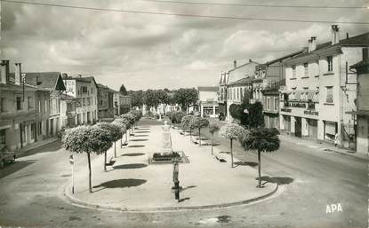 CPSM FRANCE 32 "Eauze, place de la Liberté"