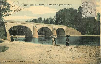 CPA FRANCE 64 "Sauveterre de Béarn, pont sur le gave d'Oloron"