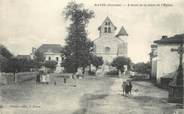 19 Correze / CPA FRANCE 19 "Naves, l'école et la place de l'église"