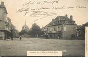 19 Correze / CPA FRANCE 19 "Objat, grande place"