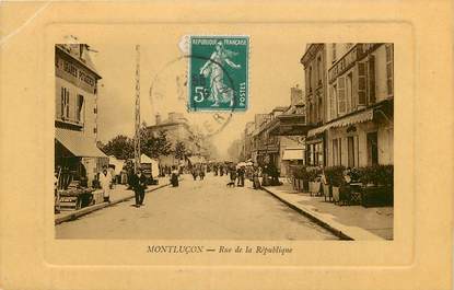 CPA FRANCE 03 "Montluçon, rue de la République"