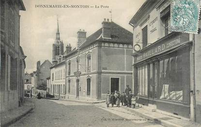 CPA FRANCE 77 "Donnemarie en Montois, la Poste, magasin confections et Nouveautés GAILLARD"