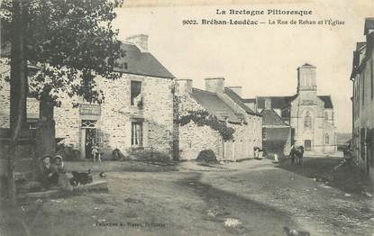 / CPA FRANCE 56 "Bréhan Loudéac, la rue de Rohan et l'église"