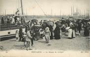 56 Morbihan / CPA FRANCE 56 "Port Louis, le bateau de Lorient"