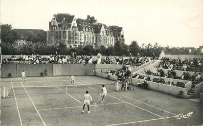 CPSM FRANCE 62 "le Touquet Paris Plage, un match de Tennis, le Picardy Hotel"