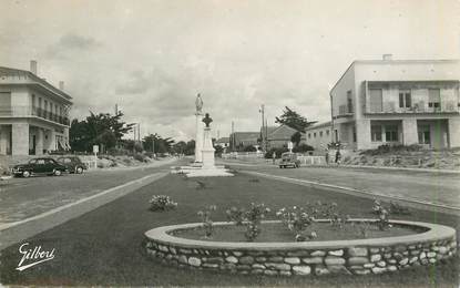 CPSM FRANCE 33 "Montalivet les bains, le Rond Point et l'avenue"