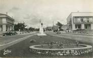 33 Gironde CPSM FRANCE 33 "Montalivet les bains, le Rond Point et l'avenue"