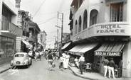 33 Gironde CPSM FRANCE 33 "Soulac sur mer, la rue de la Plage, Hotel de France"