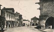 33 Gironde CPSM FRANCE 33 "Saint Macaire, place du Marché, les Arceaux"