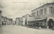 33 Gironde / CPA FRANCE 33 "Castelnau, place Saint Jacques"