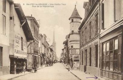 / CPA FRANCE 33 "Sainte Foy la Grande, une vieille tour, rue de la République"