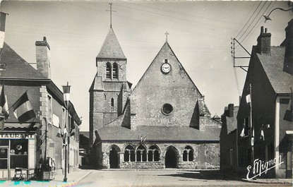 / CPSM FRANCE 28 "Toury, l'église"