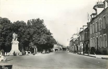 / CPSM FRANCE 36 "Aigurande, route de la Châtre"