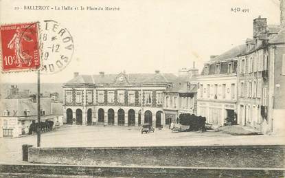 CPA FRANCE 14 "Balleroy, la Halle et la place du Marché"